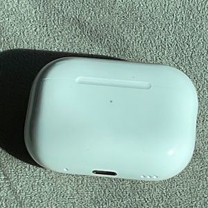 Apple AirPod pro 2nd generation perfect condition